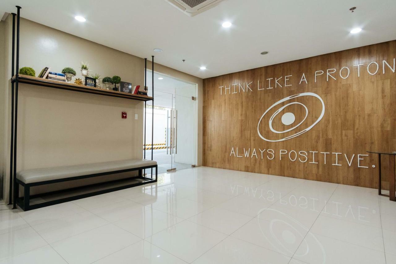 Reddoorz Premium @ Vista Heights Legarda Hotel Manila Bagian luar foto