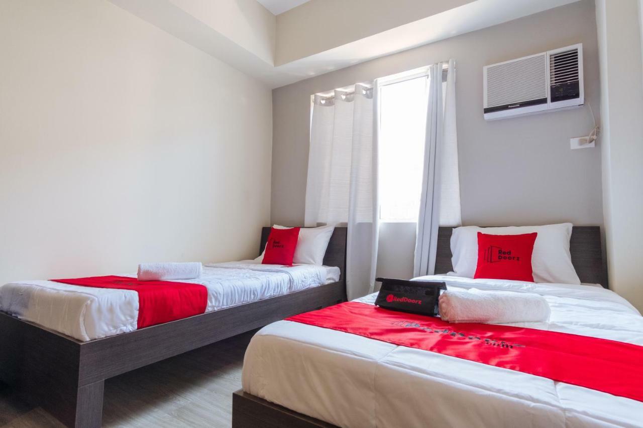 Reddoorz Premium @ Vista Heights Legarda Hotel Manila Bagian luar foto